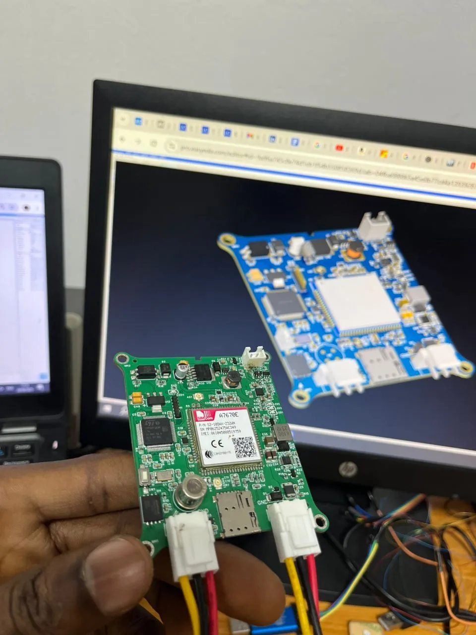 Close-up of the board — STM32 microcontroller and 4G LTE module