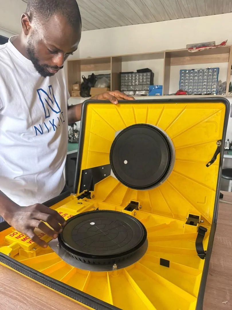 Inspecting the suction cups and internal housing